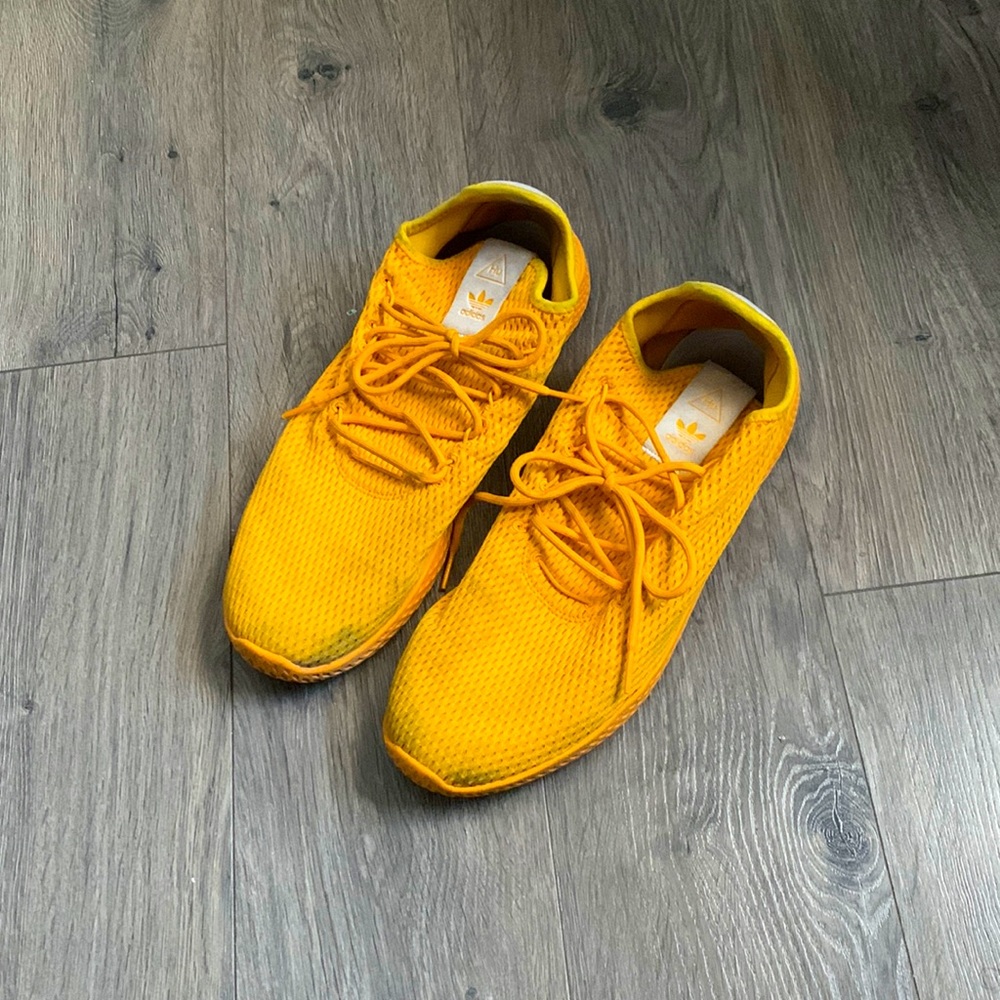 Pharrell Williams x Adidas Tennis Hu solid